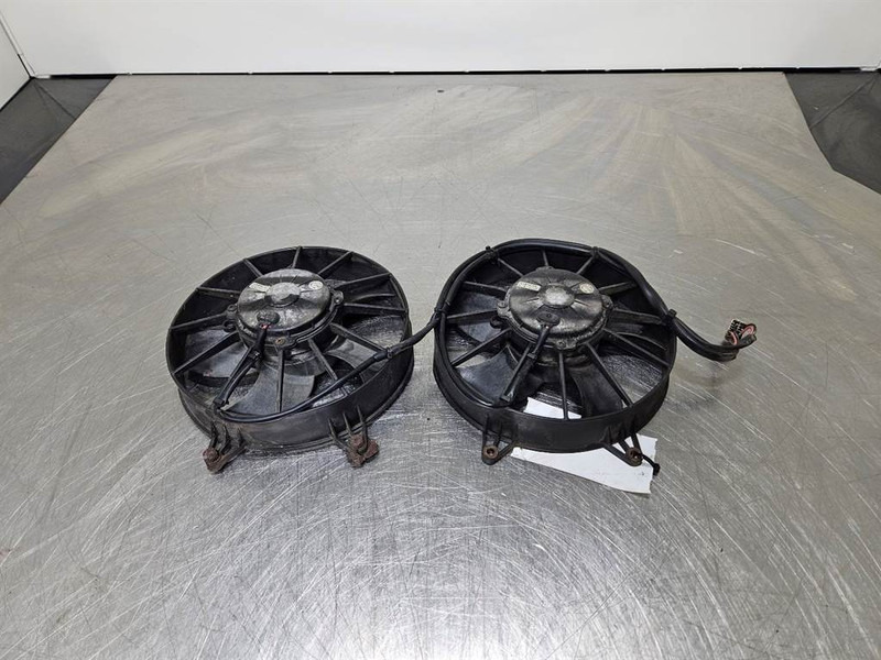 Ahlmann AZ210E-Spal VA15-BP70 24V-Fan/Lüfter/Ventilator - Електричен систем за Градежна машина: слика 2 Ahlmann AZ210E-Spal VA15-BP70 24V-Fan/Lüfter/Ventilator - Електричен систем за Градежна машина: слика 2