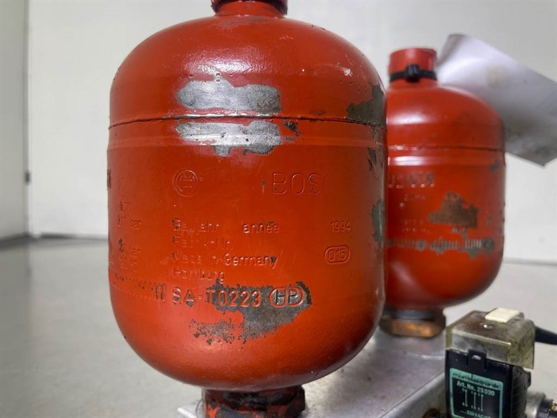 Хидраулика за Градежна машина Ahlmann AZ6-4108213A/4108214A-Stabilising module: слика 6