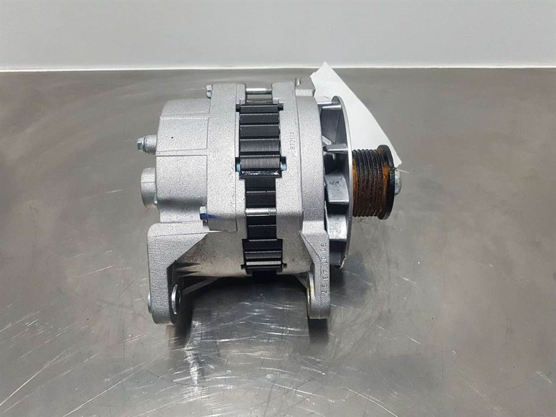 Cummins QSB5.9C-24V 70A-Alternator/Lichtmaschine/Dynamo - Мотор за Градежна машина: слика 2 Cummins QSB5.9C-24V 70A-Alternator/Lichtmaschine/Dynamo - Мотор за Градежна машина: слика 2