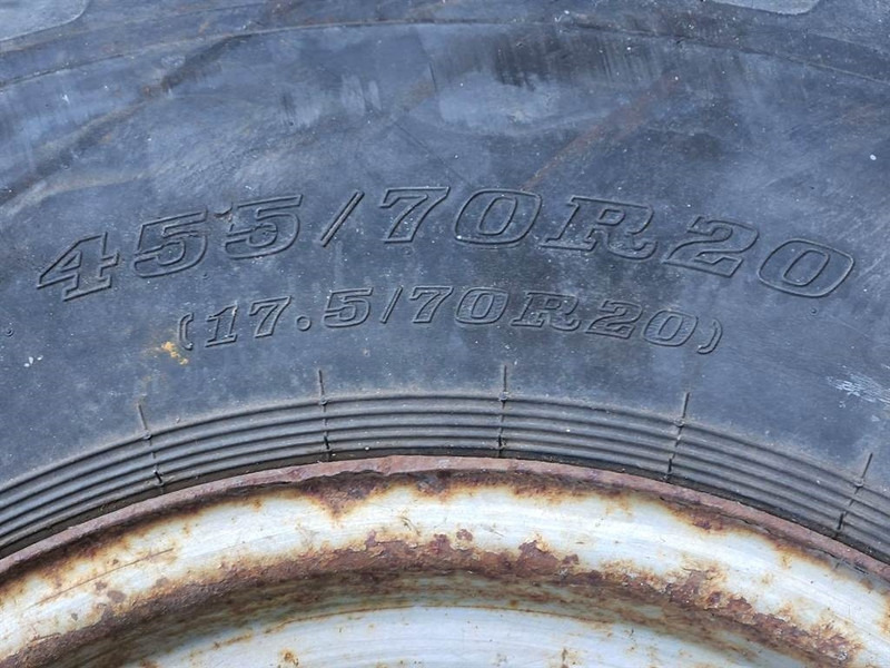 DUNLOP 455/70-R20 (17.5/70R20) - Tire/Reifen/Band - Гуми и бандажи за Градежна машина: слика 5 DUNLOP 455/70-R20 (17.5/70R20) - Tire/Reifen/Band - Гуми и бандажи за Градежна машина: слика 5