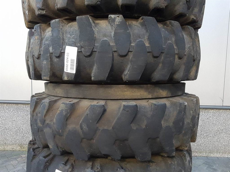 Furukawa W725LS-10.00-20-Tire/Reifen/Band - Гуми и бандажи за Градежна машина: слика 4 Furukawa W725LS-10.00-20-Tire/Reifen/Band - Гуми и бандажи за Градежна машина: слика 4