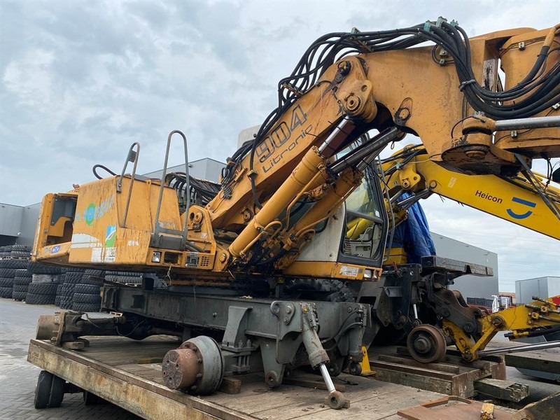 Liebherr A 904 (For parts) - Багер на тркала: слика 1 Liebherr A 904 (For parts) - Багер на тркала: слика 1