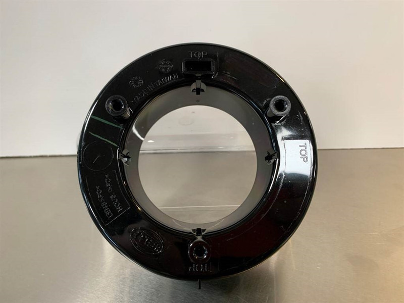 Liebherr LH - 10665277 - Light/Leuchte/Verlichting - Светло/ Осветлување за Градежна машина: слика 2 Liebherr LH - 10665277 - Light/Leuchte/Verlichting - Светло/ Осветлување за Градежна машина: слика 2