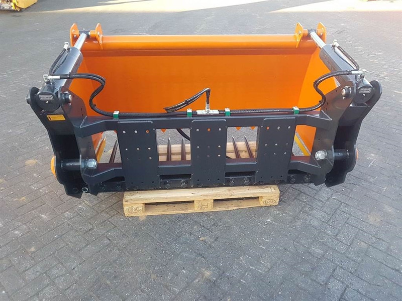 MAMMUT SC195M - Silage cutter/Silageschneider/Kuilhapper - Опрема за силос: слика 4 MAMMUT SC195M - Silage cutter/Silageschneider/Kuilhapper - Опрема за силос: слика 4