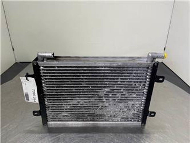 New Holland W110C - Cooler/Kühler/Koeler - Мотор за Градежна машина: слика 1 New Holland W110C - Cooler/Kühler/Koeler - Мотор за Градежна машина: слика 1