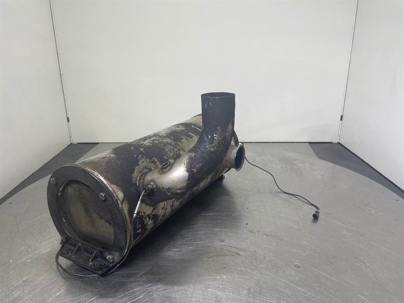 New Holland W110C - Exhaust/Auspuff/Uitlaat - Мотор за Градежна машина: слика 2 New Holland W110C - Exhaust/Auspuff/Uitlaat - Мотор за Градежна машина: слика 2