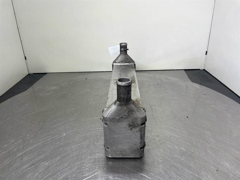 New Holland W110C - Intercooler/Kühler/Koeler - Мотор за Градежна машина: слика 3 New Holland W110C - Intercooler/Kühler/Koeler - Мотор за Градежна машина: слика 3