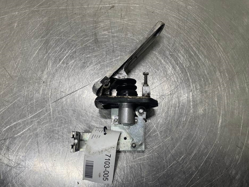 O & K L25.5 - Gas pedal/Fusspedal/Gaspedaal - Кабина и ентериер за Градежна машина: слика 5 O & K L25.5 - Gas pedal/Fusspedal/Gaspedaal - Кабина и ентериер за Градежна машина: слика 5