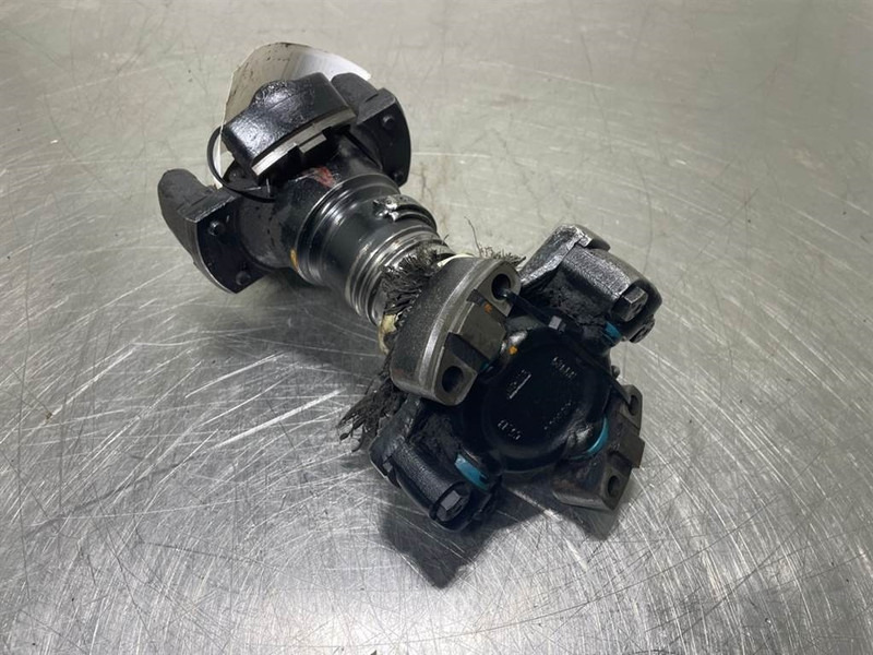 O & K L25.5 - Propshaft/Gelenkwelle/Cardanas - Оска и делови за Градежна машина: слика 3 O & K L25.5 - Propshaft/Gelenkwelle/Cardanas - Оска и делови за Градежна машина: слика 3