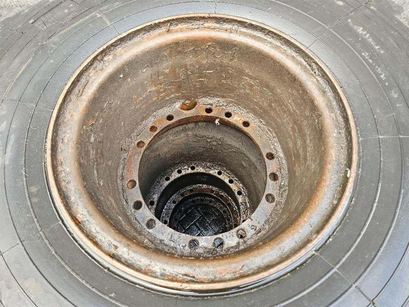 O & K L25.5-Renova 20.5R25-Tire/Reifen/Band - Гуми и бандажи за Градежна машина: слика 5 O & K L25.5-Renova 20.5R25-Tire/Reifen/Band - Гуми и бандажи за Градежна машина: слика 5