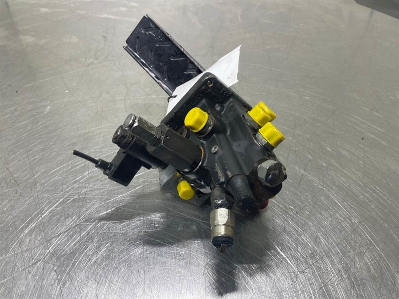 O & K L25.5-Safim 191826/FP3-Brake pedal/Bremspedal - Кабина и ентериер за Градежна машина: слика 5 O & K L25.5-Safim 191826/FP3-Brake pedal/Bremspedal - Кабина и ентериер за Градежна машина: слика 5