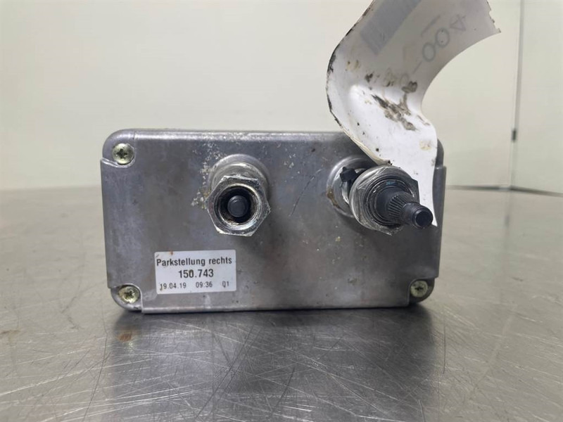 O & K L25.5-Valeo 150.743-24V-Wiper motor/Wischermotor - Електричен систем за Градежна машина: слика 5 O & K L25.5-Valeo 150.743-24V-Wiper motor/Wischermotor - Електричен систем за Градежна машина: слика 5