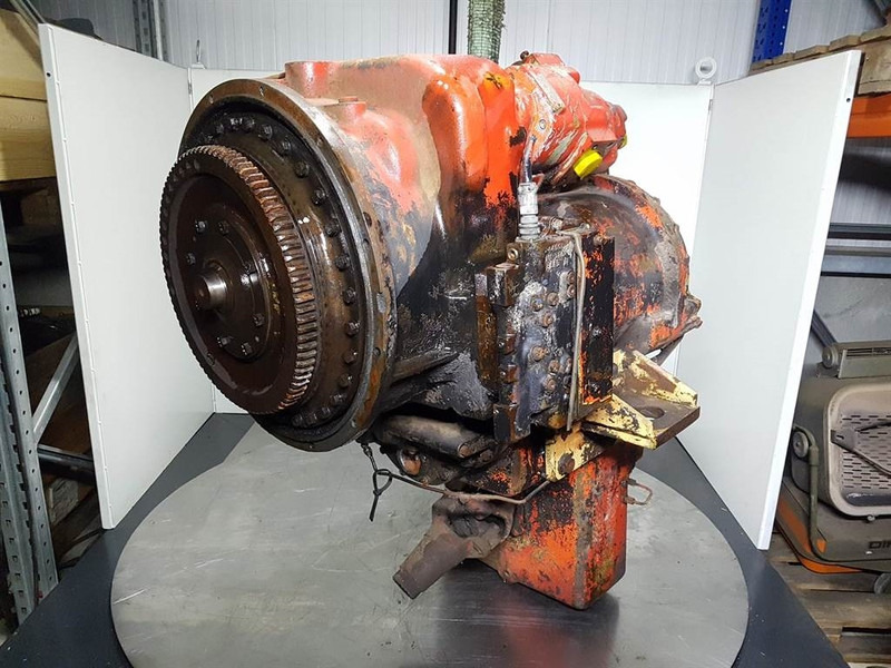 O & K L45 - Transmission/Getriebe/Transmissiebak - Менувач и делови за Градежна машина: слика 3 O & K L45 - Transmission/Getriebe/Transmissiebak - Менувач и делови за Градежна машина: слика 3