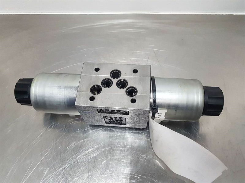 Parker D3W002CNJW42 - Valve/Ventile/Ventiel - Хидраулика за Градежна машина: слика 3 Parker D3W002CNJW42 - Valve/Ventile/Ventiel - Хидраулика за Градежна машина: слика 3