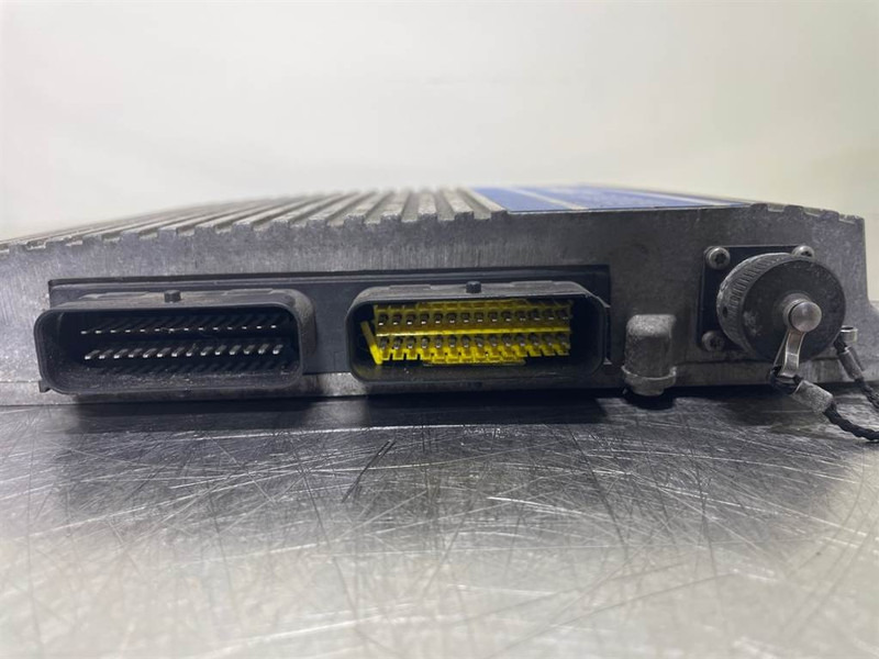 Poclain Smart Drive - ECU/Control box/Steuermodul - Електричен систем за Градежна машина: слика 2 Poclain Smart Drive - ECU/Control box/Steuermodul - Електричен систем за Градежна машина: слика 2