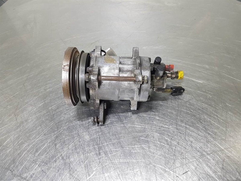 SANDEN SD7H15 - Compressor/Kompressor/Aircopomp - Мотор и делови за Градежна машина: слика 2 SANDEN SD7H15 - Compressor/Kompressor/Aircopomp - Мотор и делови за Градежна машина: слика 2