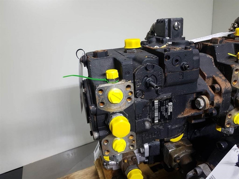 Sauer Danfoss 90L042KA5NN80S4C3-83018881-Drive pump/Fahrpumpe - Хидраулика: слика 1 Sauer Danfoss 90L042KA5NN80S4C3-83018881-Drive pump/Fahrpumpe - Хидраулика: слика 1