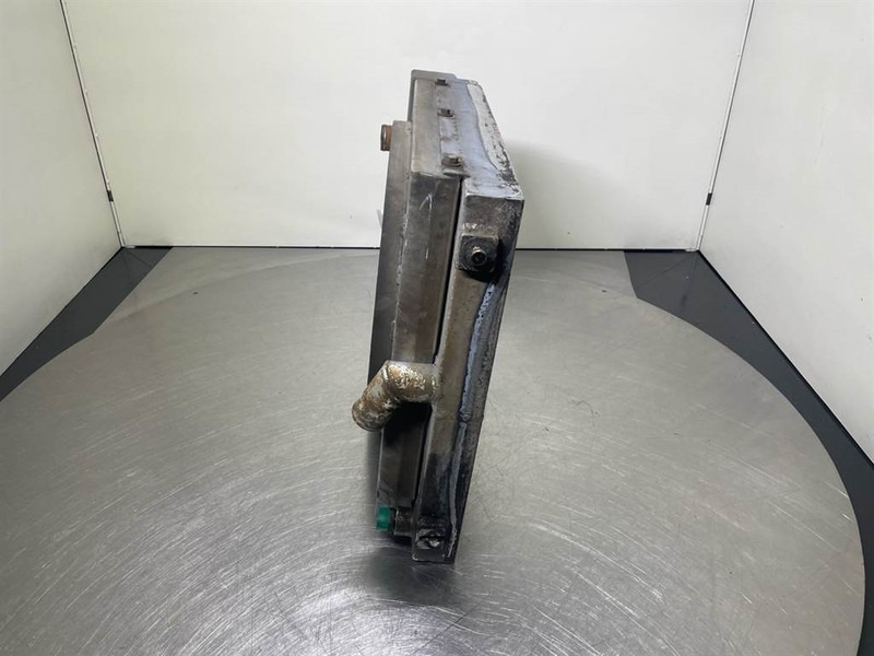 Schaeff SKL843-5010660860/5010663023-Cooler/Kühler/Koeler - Мотор за Градежна машина: слика 2 Schaeff SKL843-5010660860/5010663023-Cooler/Kühler/Koeler - Мотор за Градежна машина: слика 2