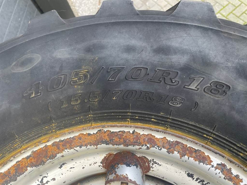 Terex AL80-Dunlop 405/70R18 (15.5/70R18)-Tire/Reifen - Гуми и бандажи за Градежна машина: слика 4 Terex AL80-Dunlop 405/70R18 (15.5/70R18)-Tire/Reifen - Гуми и бандажи за Градежна машина: слика 4