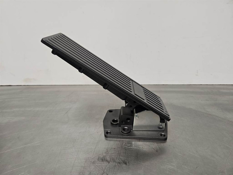 Terex TL260-5350260006-Gas pedal/Fusspedal/Gaspedaal - Електричен систем за Градежна машина: слика 5 Terex TL260-5350260006-Gas pedal/Fusspedal/Gaspedaal - Електричен систем за Градежна машина: слика 5