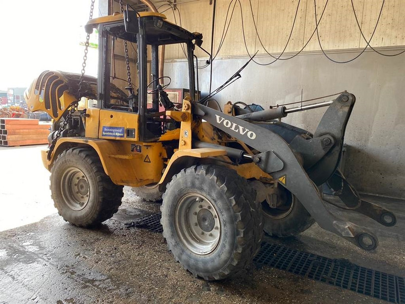 Volvo L 30 B-Z / SX (For parts) - Натоварувач на тркала: слика 2 Volvo L 30 B-Z / SX (For parts) - Натоварувач на тркала: слика 2