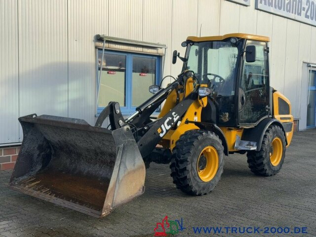 JCB 407 T4 4x4 Radlader Schutzkabine Schaufel +Gabel - Натоварувач на тркала: слика 3 JCB 407 T4 4x4 Radlader Schutzkabine Schaufel +Gabel - Натоварувач на тркала: слика 3