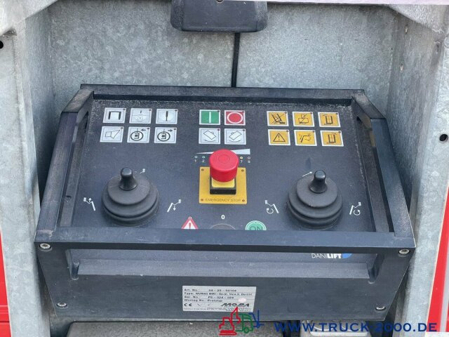 MAN 18.280 4x4 Feuerwehr 25m Höhe Rettungskorb - Противпожарен камион: слика 5 MAN 18.280 4x4 Feuerwehr 25m Höhe Rettungskorb - Противпожарен камион: слика 5