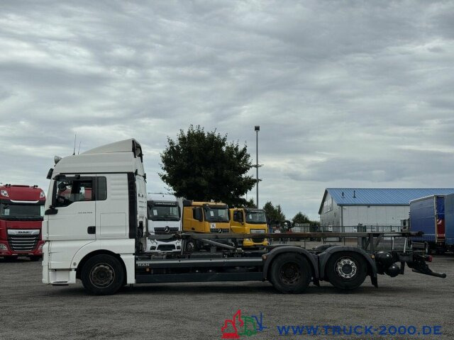 MAN TGX 26.480 XLX Haus Bett hydr Hub Multi Wechsler - Транспортер на контејнер/ Камион со променливо тело: слика 4 MAN TGX 26.480 XLX Haus Bett hydr Hub Multi Wechsler - Транспортер на контејнер/ Камион со променливо тело: слика 4