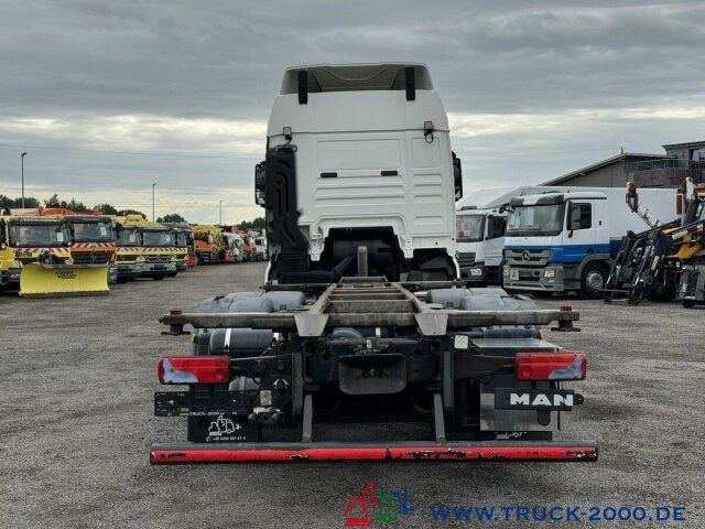 MAN TGX 26.480 XLX Haus Bett hydr Hub Multi Wechsler - Транспортер на контејнер/ Камион со променливо тело: слика 2 MAN TGX 26.480 XLX Haus Bett hydr Hub Multi Wechsler - Транспортер на контејнер/ Камион со променливо тело: слика 2