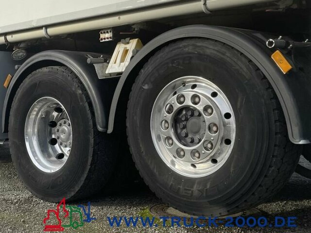 Mercedes-Benz Actros 2544 Silo Holz Pellets 28m³ inkl. Waage - Вакуумски камион: слика 3 Mercedes-Benz Actros 2544 Silo Holz Pellets 28m³ inkl. Waage - Вакуумски камион: слика 3