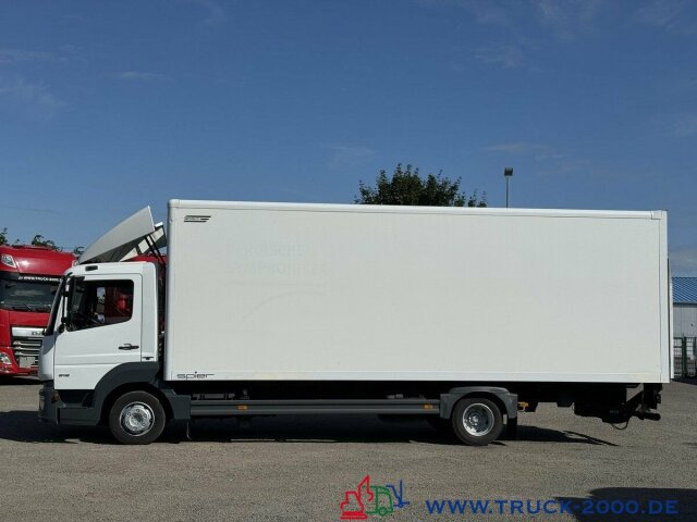 Mercedes-Benz Atego 818 Lang Koffer Ladebordwand BÄR 1.000kg - Комбе фургон: слика 2 Mercedes-Benz Atego 818 Lang Koffer Ladebordwand BÄR 1.000kg - Комбе фургон: слика 2