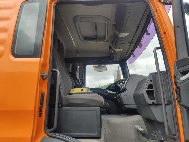 Камион за ѓубре MAN TGA 26.320 6x2 garbage truck ZOELLER: слика 15