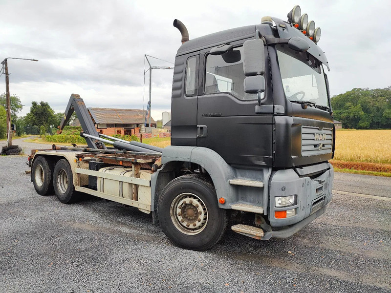 MAN TGA 26.350 6x4 Container AJK Euronorm 3 - Камион со кука за подигање: слика 1 MAN TGA 26.350 6x4 Container AJK Euronorm 3 - Камион со кука за подигање: слика 1