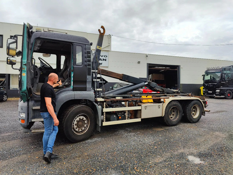 MAN TGA 26.350 6x4 Container AJK Euronorm 3 - Камион со кука за подигање: слика 5 MAN TGA 26.350 6x4 Container AJK Euronorm 3 - Камион со кука за подигање: слика 5