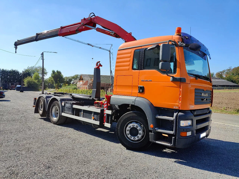 MAN TGA 28.310 Container / Fassi F130 - Камион со кука за подигање, Камион со кран: слика 1 MAN TGA 28.310 Container / Fassi F130 - Камион со кука за подигање, Камион со кран: слика 1