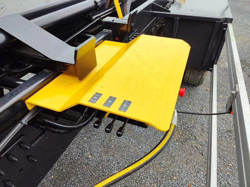 Камион со кука за подигање, Камион со кран MAN TGL 12.250 City-Abroller Container + Palfinger PK5001 Remote: слика 15 Камион со кука за подигање, Камион со кран MAN TGL 12.250 City-Abroller Container + Palfinger PK5001 Remote: слика 15