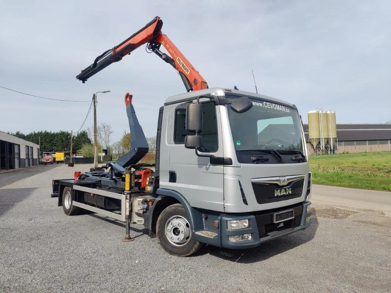 MAN TGL 12.250 Containersysteem met kraan Palfinger PK9001 + Remote - Камион со кука за подигање, Камион со кран: слика 2 MAN TGL 12.250 Containersysteem met kraan Palfinger PK9001 + Remote - Камион со кука за подигање, Камион со кран: слика 2