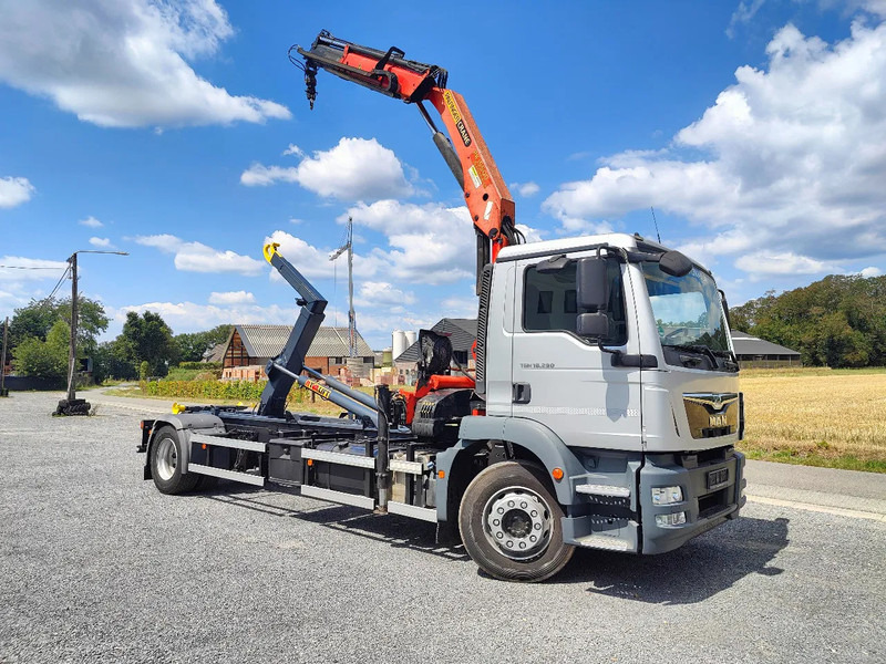 MAN TGM 18.290 4x2 Euro 6 + Crane Palfinger PK15500 - Камион со кука за подигање, Камион со кран: слика 2 MAN TGM 18.290 4x2 Euro 6 + Crane Palfinger PK15500 - Камион со кука за подигање, Камион со кран: слика 2