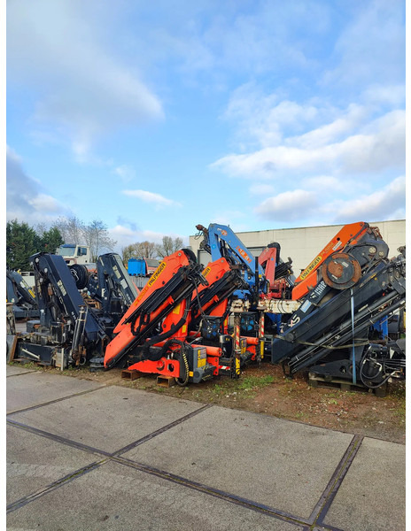 Palfinger Autolaadkranen / vrachtwagenkranen / kranen Cranes Palfinger / HIAB / Fassi / Effer - Мобилен кран: слика 2 Palfinger Autolaadkranen / vrachtwagenkranen / kranen Cranes Palfinger / HIAB / Fassi / Effer - Мобилен кран: слика 2