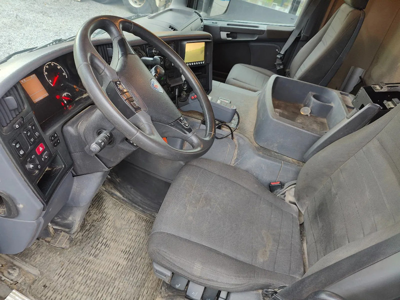 Камион со кука за подигање, Камион со кран Scania P360 8x2 Tridem container Crane HIAB 244: слика 18