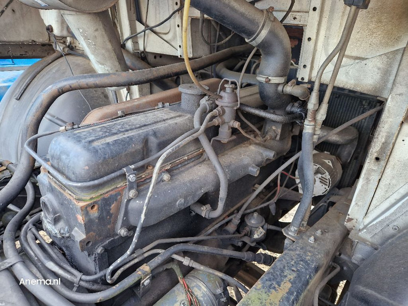 Камион влекач Bedford TK 1020: слика 6