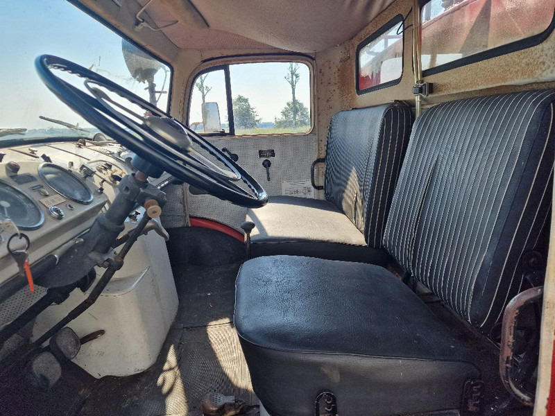 Mercedes-Benz LAF 322 4x4 - Противпожарен камион: слика 5 Mercedes-Benz LAF 322 4x4 - Противпожарен камион: слика 5