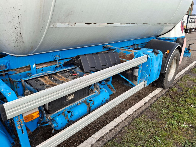 Renault MIDLUM 280DXI - Камион цистерна: слика 3 Renault MIDLUM 280DXI - Камион цистерна: слика 3