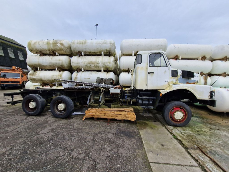 Volvo N10 6x6 - Камион со кабинска шасија: слика 3 Volvo N10 6x6 - Камион со кабинска шасија: слика 3