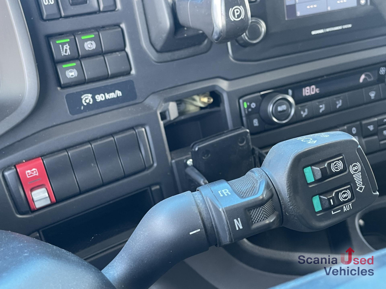 SCANIA R 410 A4x2NA RETARDER ADR FL LED ACC - Камион влекач: слика 4 SCANIA R 410 A4x2NA RETARDER ADR FL LED ACC - Камион влекач: слика 4