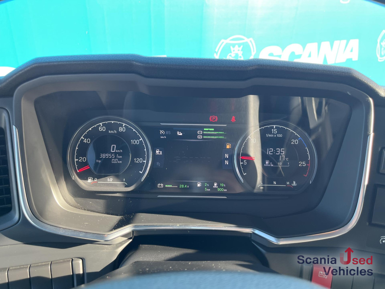 SCANIA R 410 A4x2NA RETARDER LED NAVI - Камион влекач: слика 5 SCANIA R 410 A4x2NA RETARDER LED NAVI - Камион влекач: слика 5