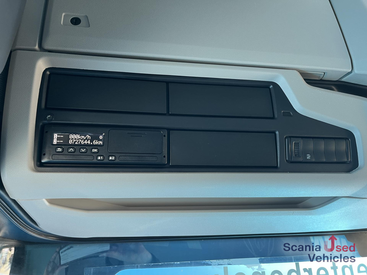 SCANIA R 450 A4x2NA RETARDER 8T DIFF-L SMART2 - Камион влекач: слика 5 SCANIA R 450 A4x2NA RETARDER 8T DIFF-L SMART2 - Камион влекач: слика 5