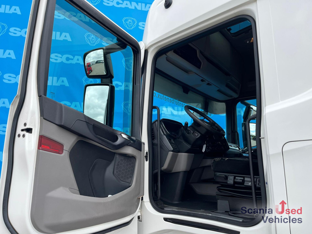 SCANIA R 450 A4x2NA RETARDER DIFF-L SMART2 ACC - Камион влекач: слика 2 SCANIA R 450 A4x2NA RETARDER DIFF-L SMART2 ACC - Камион влекач: слика 2