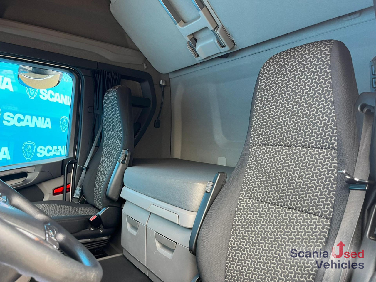SCANIA R 500 A4x2EB RETARDER MEGA VOLUME P-AIRCO ACC - Камион влекач: слика 3 SCANIA R 500 A4x2EB RETARDER MEGA VOLUME P-AIRCO ACC - Камион влекач: слика 3