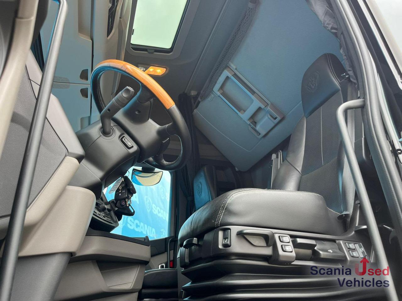 SCANIA S 500 A4x2NB RETARDER DIFF-L PTOv FULL AIR VECTO3 - Камион влекач: слика 3 SCANIA S 500 A4x2NB RETARDER DIFF-L PTOv FULL AIR VECTO3 - Камион влекач: слика 3